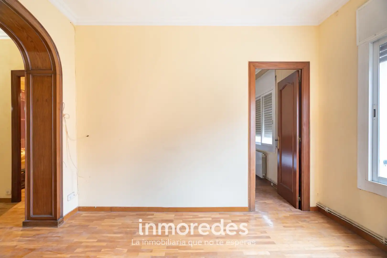 Habitación de Piso en venta en Barcelona con Parquet y Horno