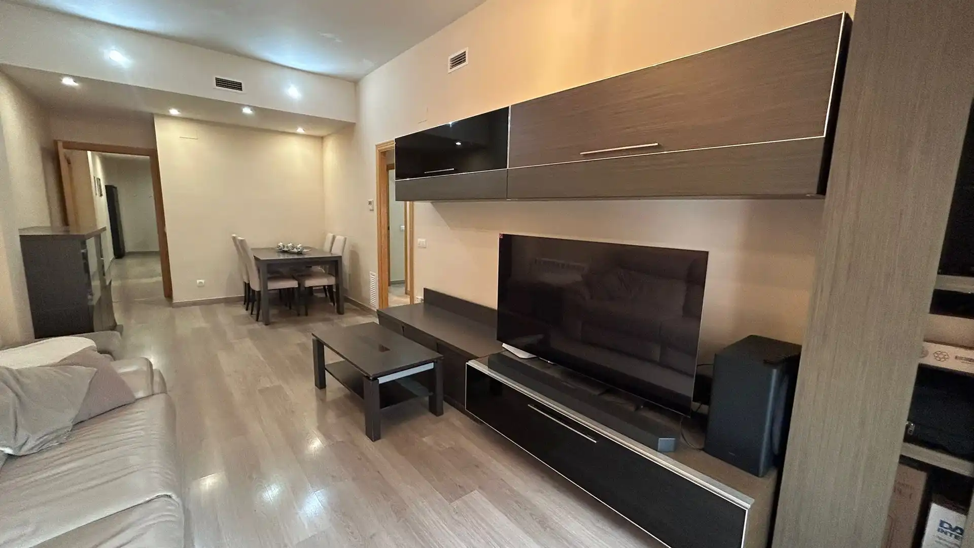 Living room of Ground floor for sale in Cornellà de Llobregat  with Storage room
