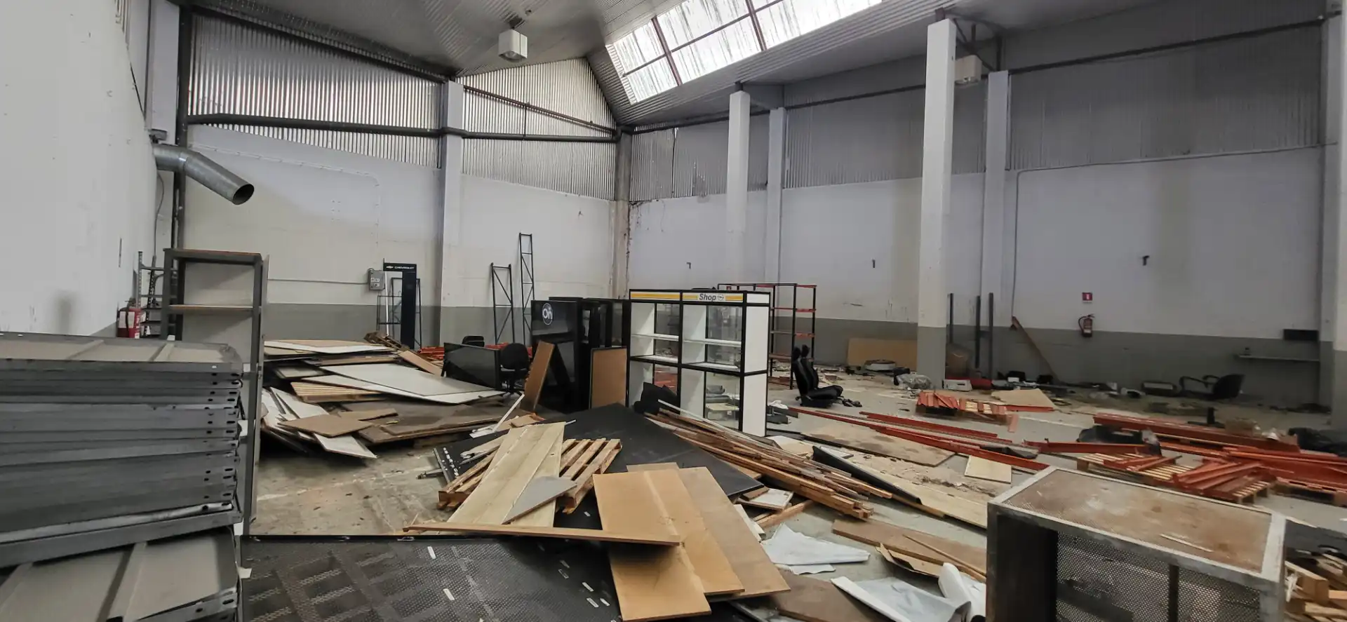 Nau industrial en venda en Burlada / Burlata amb Alarma