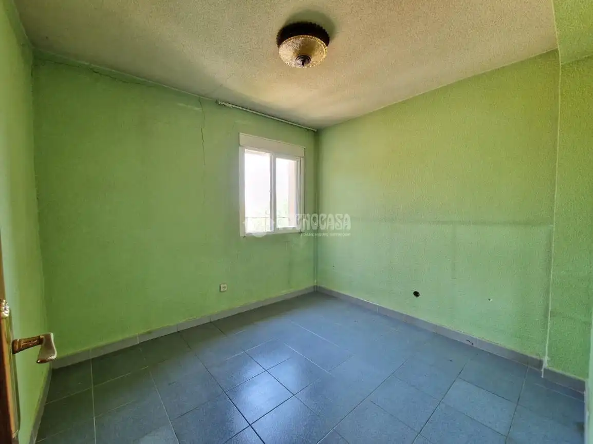 Habitación de Piso en venta en Madrid con Calefacción y Balcón