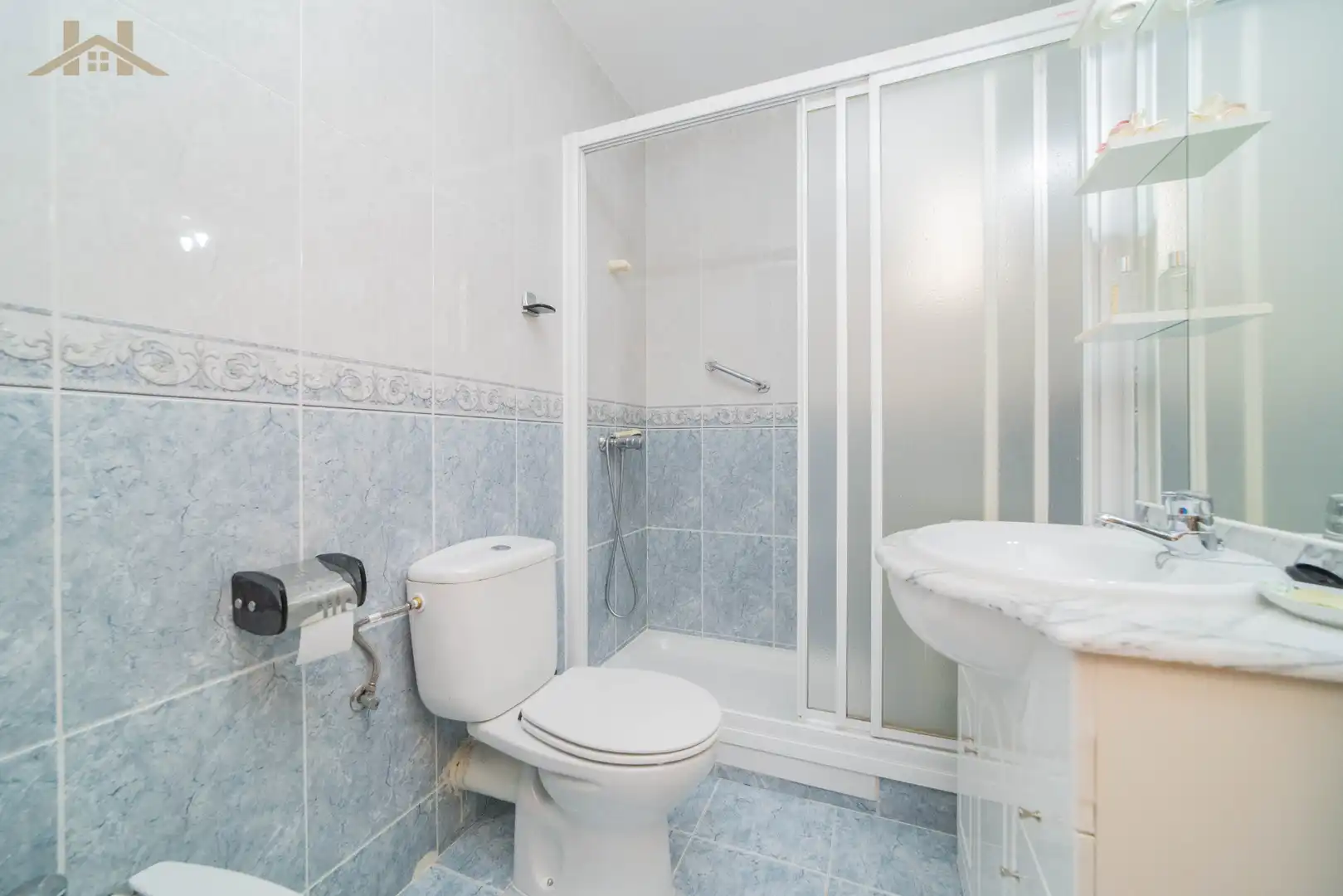 Baño de Piso en venta en Móstoles con Aire acondicionado, Calefacción y Trastero