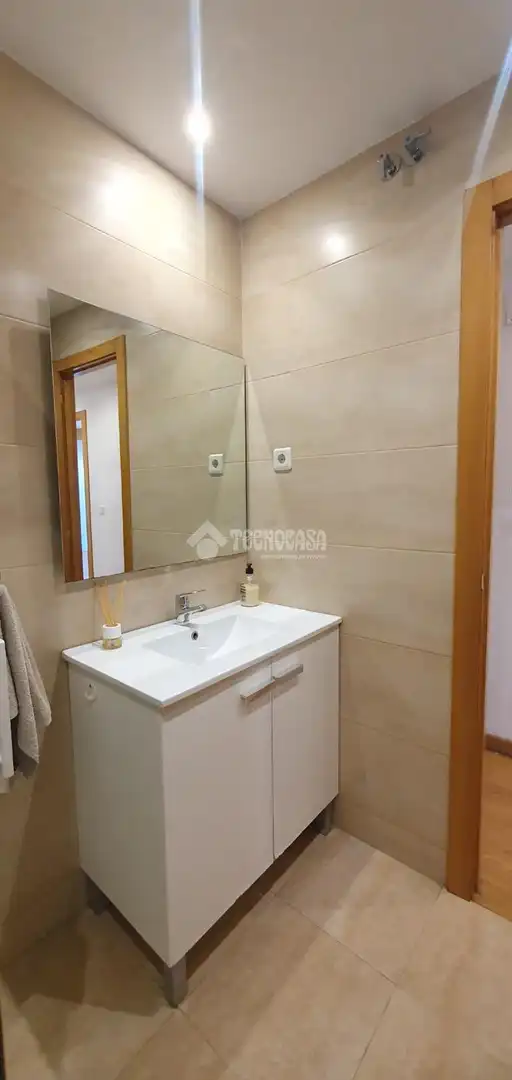 Badezimmer von Wohnung zum Verkauf in Madrid mit Klimaanlage, Heizung und Terrasse