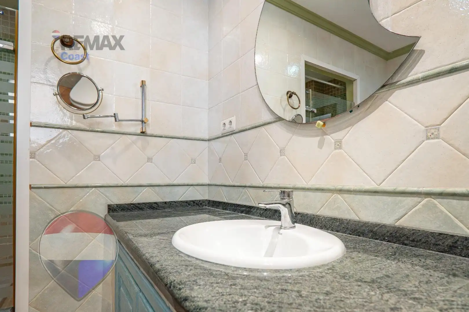 Bathroom of Houses for sale in Málaga