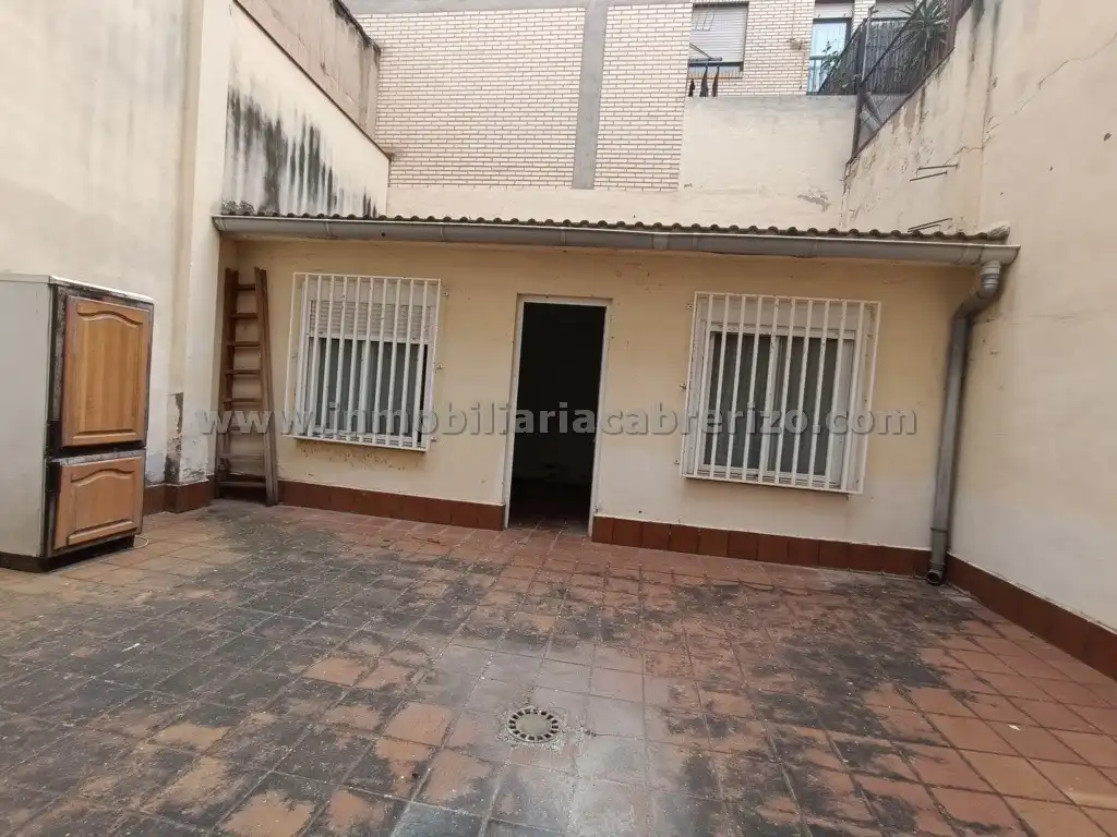 Vista exterior de Local en venta en  Logroño con Aire acondicionado, Calefacción y Terraza