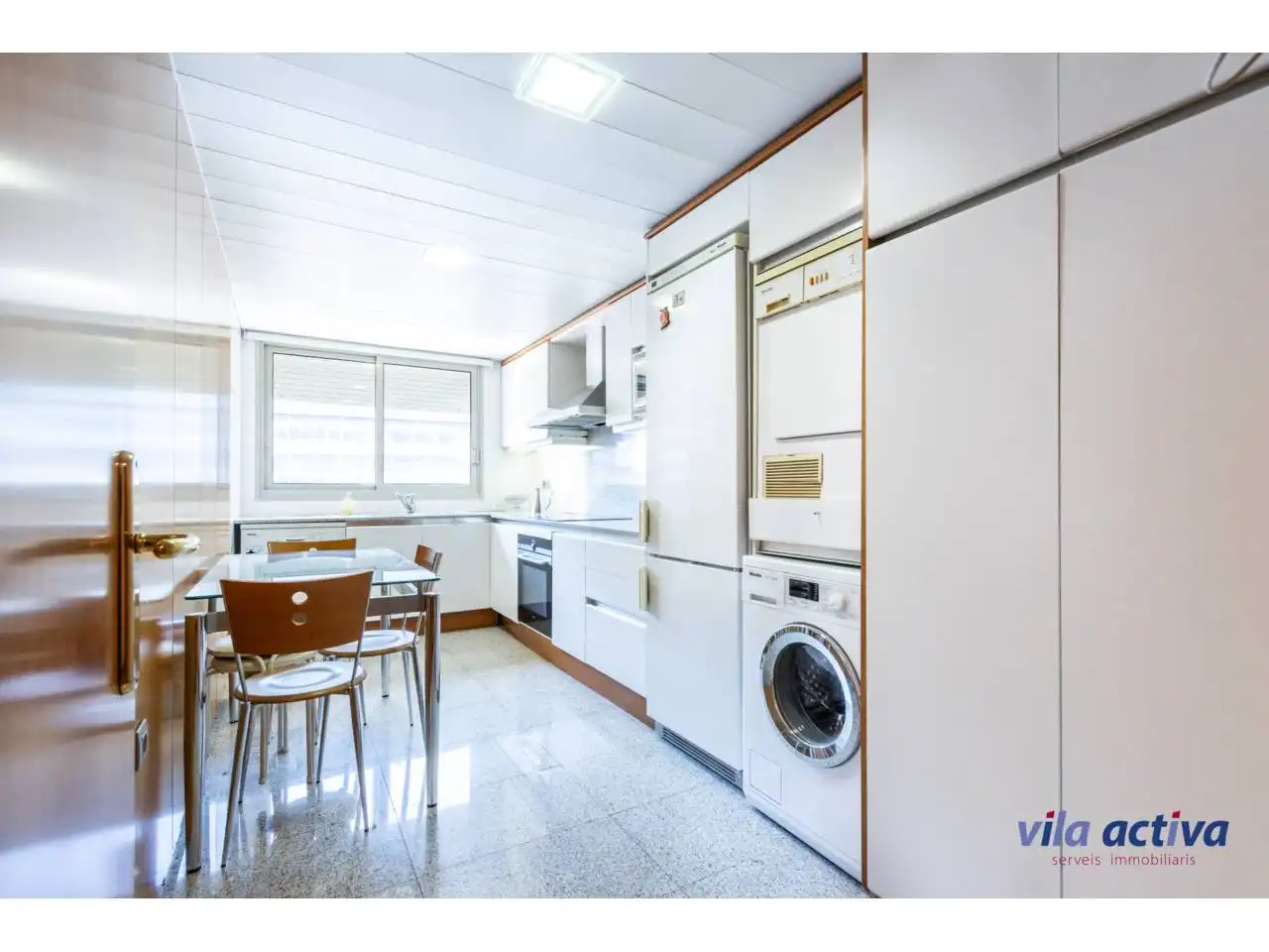 Cocina de Piso en venta en Terrassa con Aire acondicionado, Parquet y Balcón
