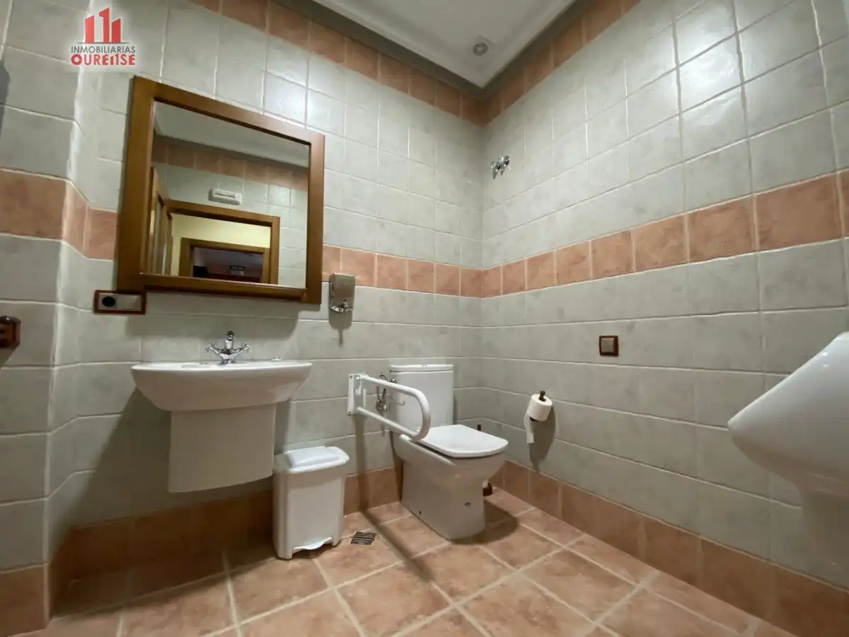 Baño de Casa o chalet en venta en Carballeda de Avia con Aire acondicionado, Calefacción y Jardín privado