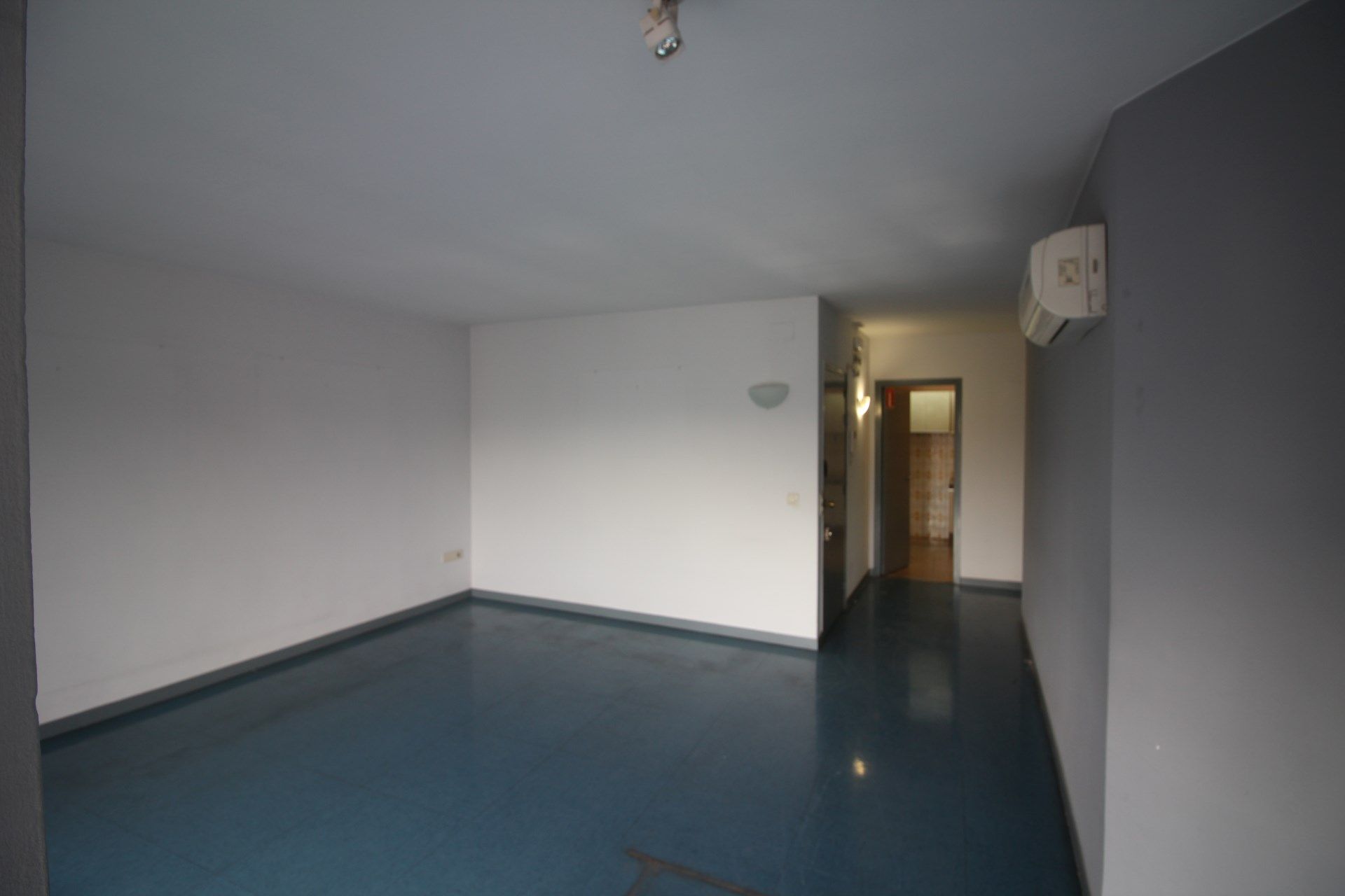 Flat for sale in Figueres  with Heating