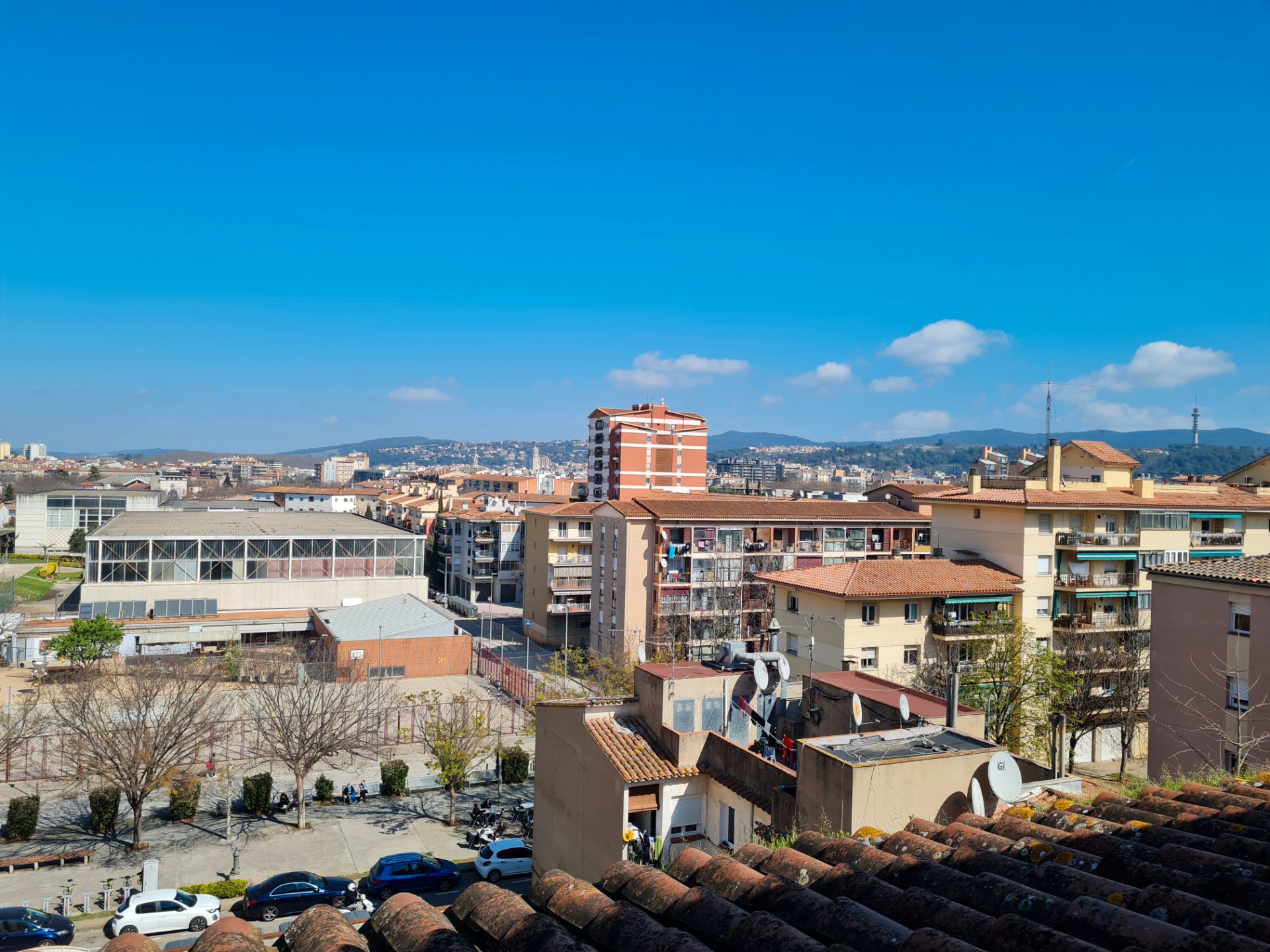 Exterior view of Attic for rent in Girona Capital  with Air Conditioner, Heating and Terrace