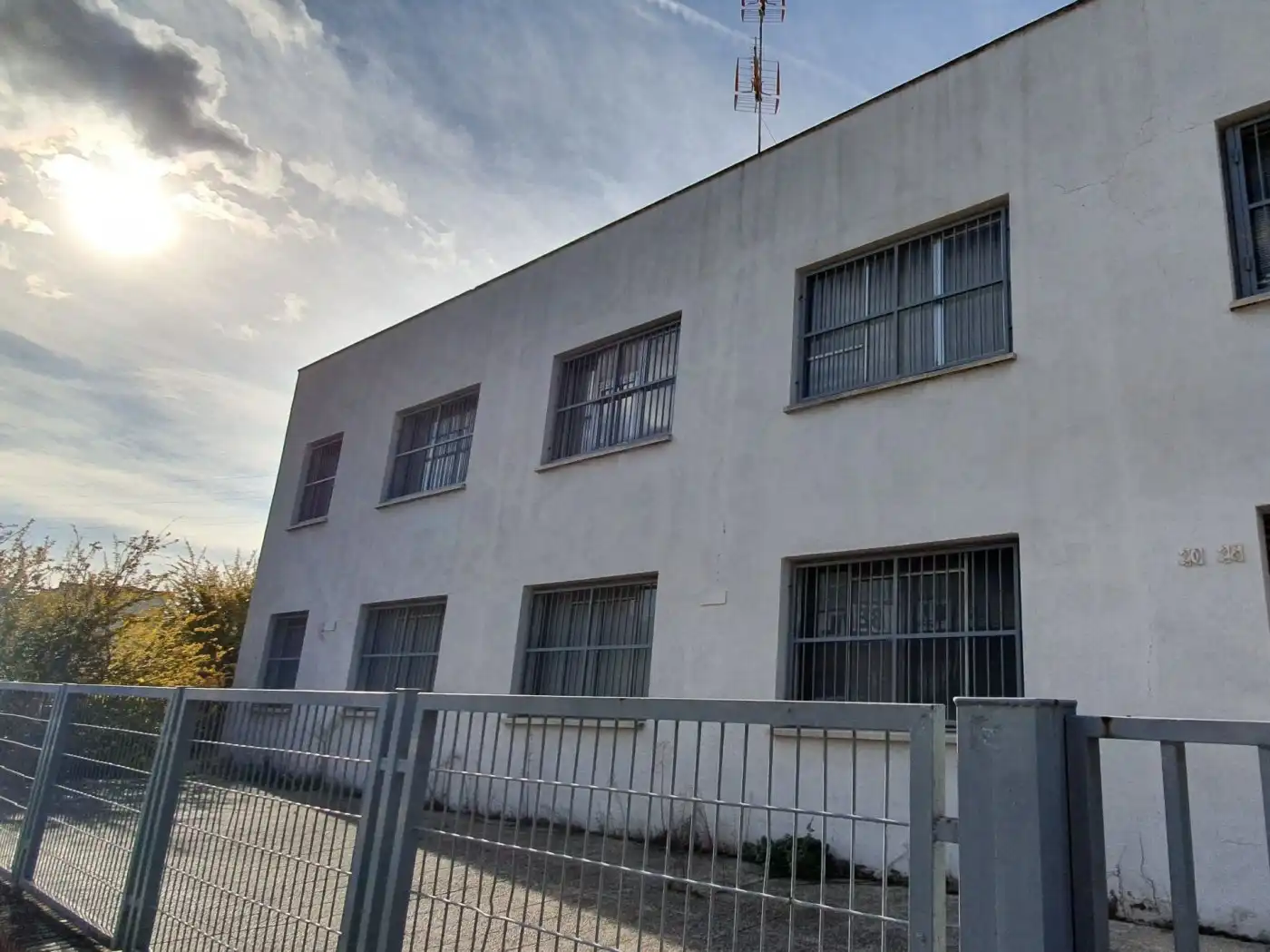 Fabrikhallen zur Miete in Montesa