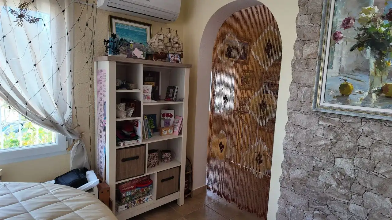 Casa o chalet en venta en L'Alfàs del Pi con Aire acondicionado, Calefacción y Jardín privado