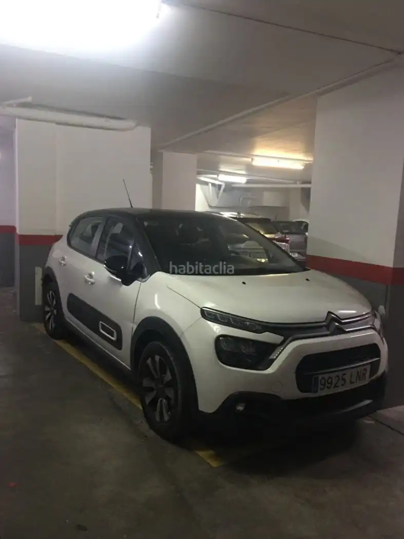 Einzelparkplatz zur Miete in Ronda del General Mitre 210, imagen 2