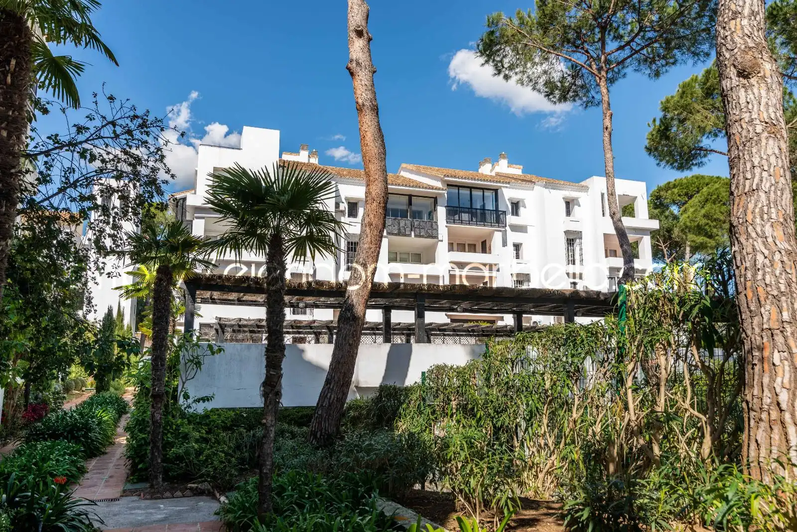Exterior view of Attic for sale in Marbella  with Air Conditioner, Heating and Oven