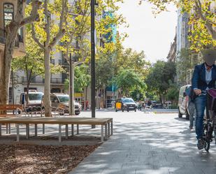 Vista exterior de Planta baixa en venda en  Barcelona Capital amb Aire condicionat i Terrassa