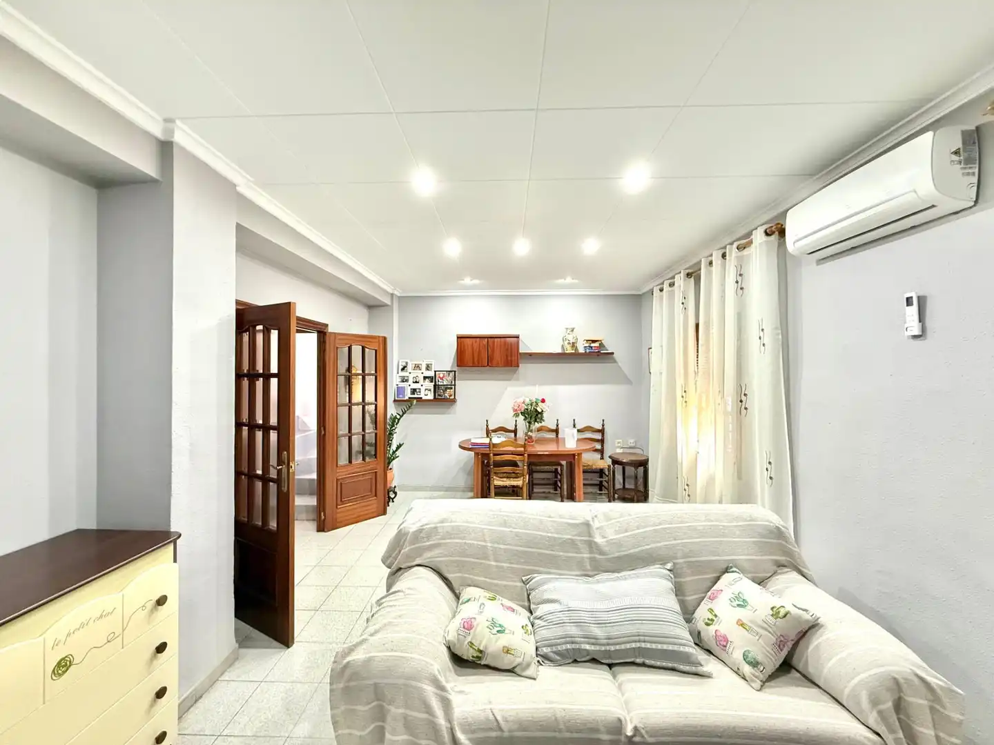 Sala d'estar de Casa o xalet en venda en Villanueva de Castellón amb Aire condicionat, Terrassa i Traster