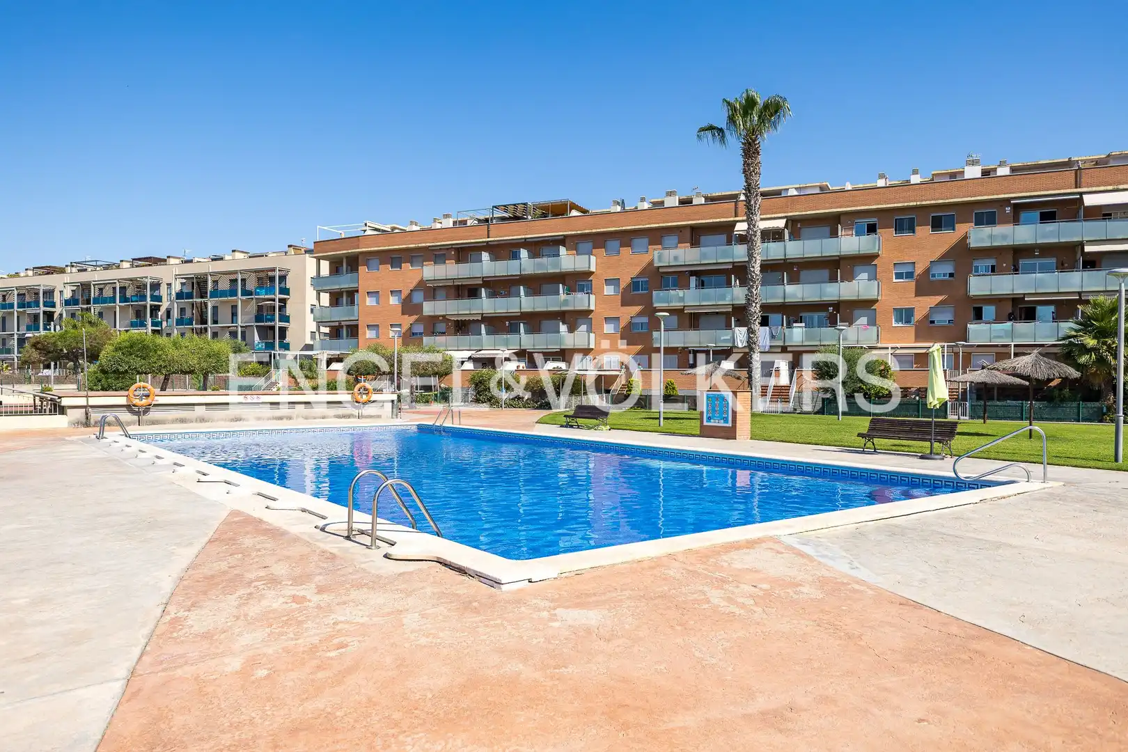 Piscina de Piso en venta en Cubelles con Aire acondicionado, Calefacción y Terraza
