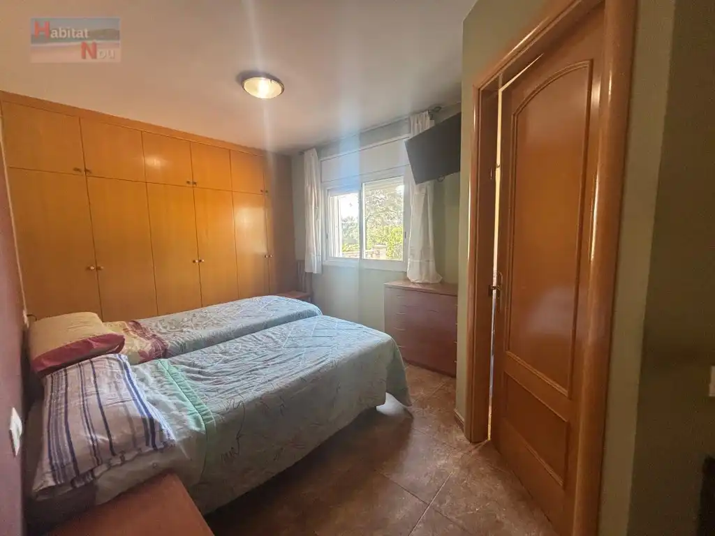 Bedroom of Houses for sale in La Bisbal del Penedès  with Oven and Microwave