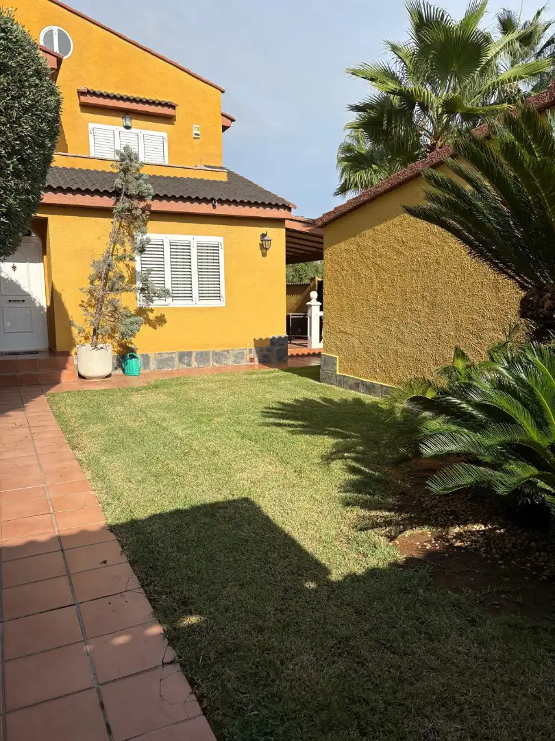Haus oder Chalet zur Miete in Riba-roja de Túria, Valencia