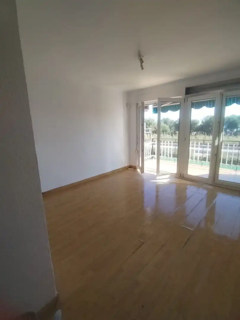 Sala d'estar de Estudi en venda en Castelldefels amb Terrassa