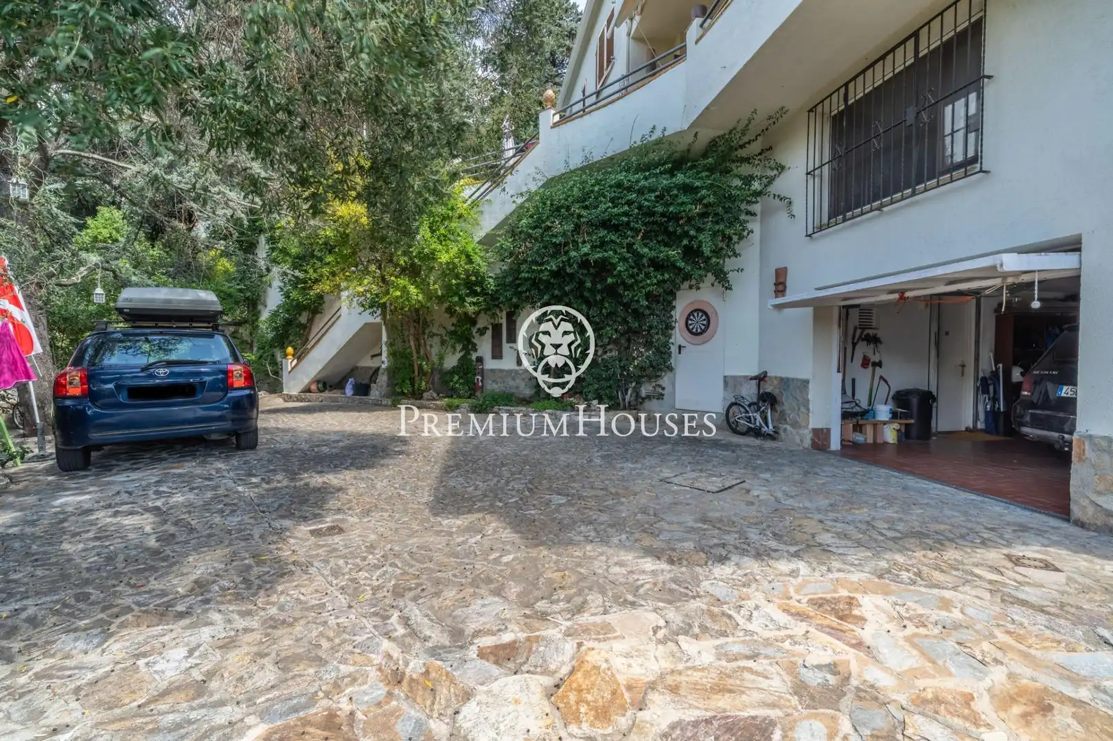 Vista exterior de Casa o xalet en venda en Arenys de Munt amb Calefacció, Jardí privat i Terrassa