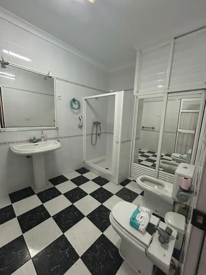 Bathroom of Houses for sale in Utrera