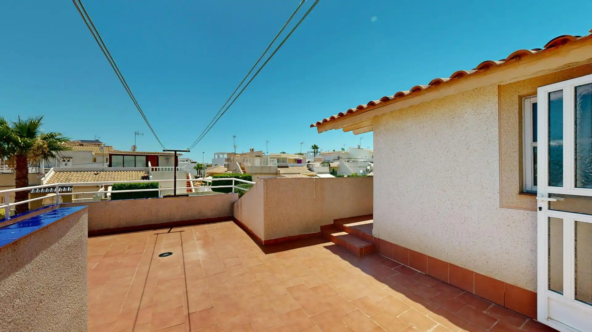 Terrassa de Casa adosada en venda en Torrevieja amb Aire condicionat, Calefacció i Jardí privat