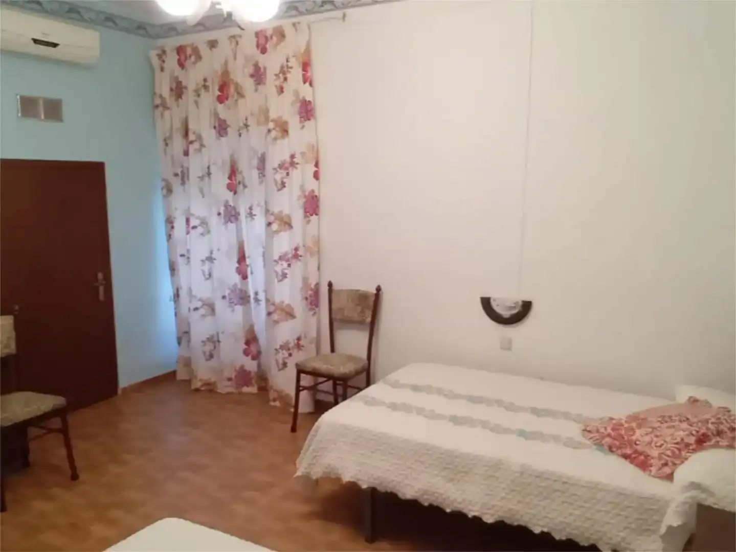 Dormitori de Casa adosada en venda en Bujalance amb Aire condicionat, Piscina i Balcó