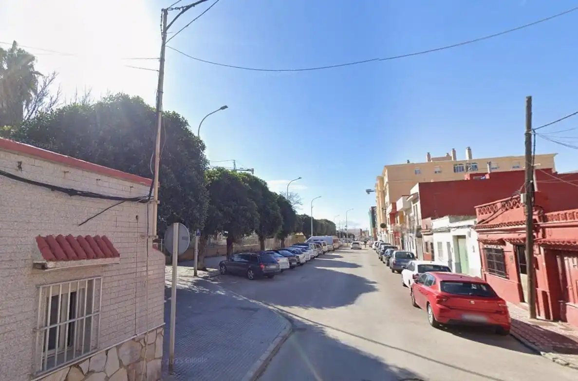 Vista exterior de Pis en venda en La Línea de la Concepción