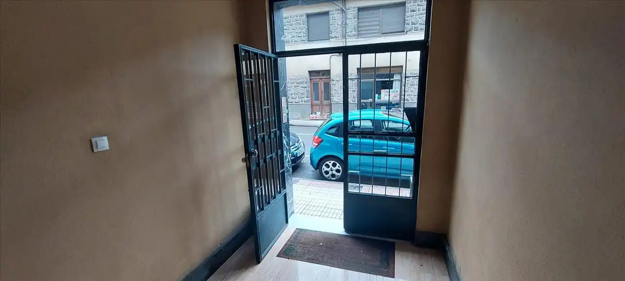 Pis en venda en Aller amb Balcó