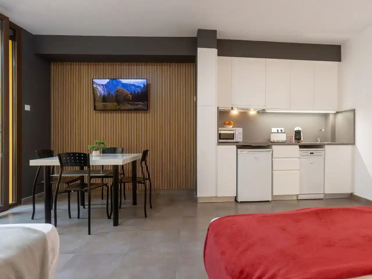 Cocina de Piso de alquiler en Figueres con Aire acondicionado, Amueblado y Balcón
