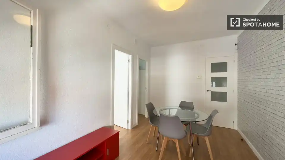 Room in Centre
