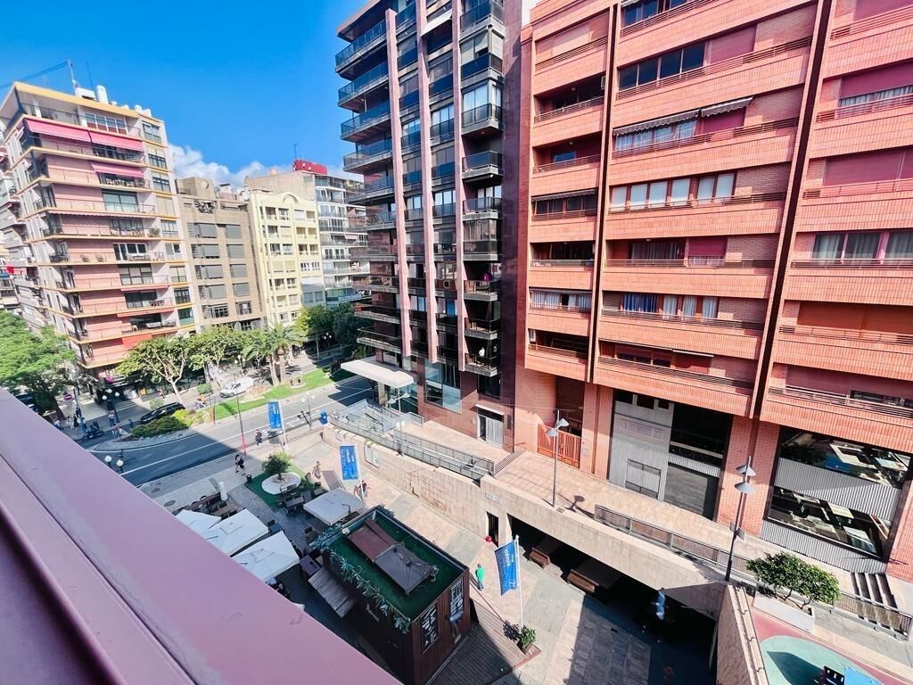 Piso en venta en Calle Rambla Menendez Nuñez, Barrio del Centro