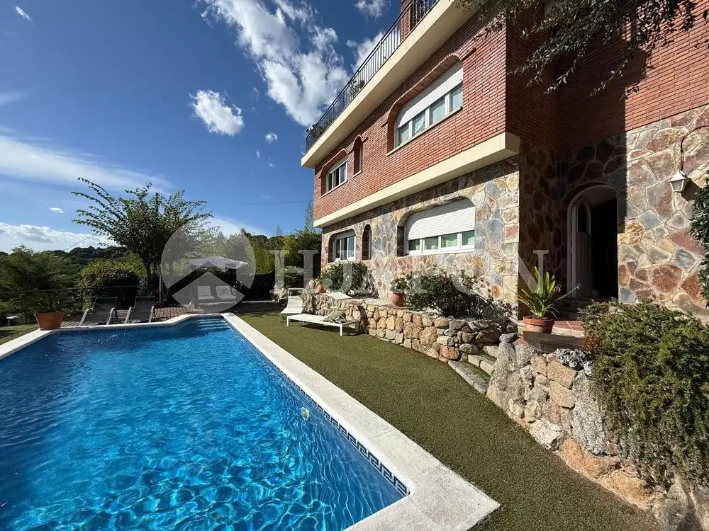 Swimming pool of Houses for sale in Alella  with Heating, Private garden and Terrace