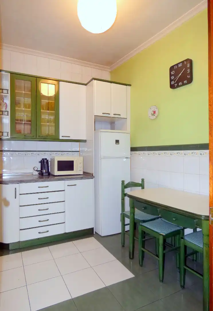 Piso con ascensor en venta en Eguiluz Antonio Médico Kalea, imagen 7