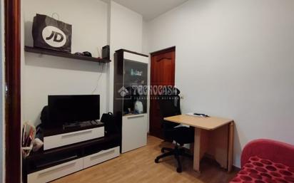 Flat for sale in  Madrid Capital  with Heating