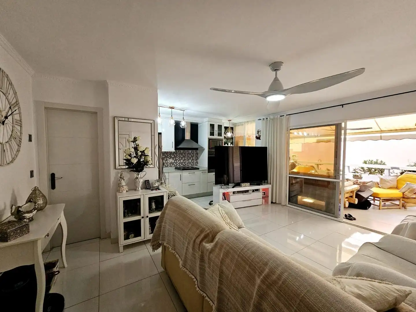 Sala d'estar de Apartament en venda en Mazarrón amb Jardí privat, Terrassa i Piscina comunitària