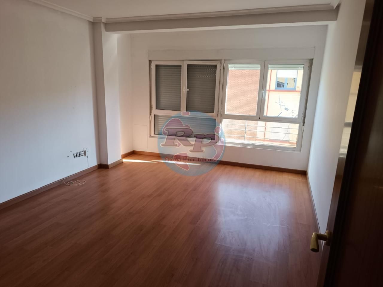 Apartament en venda en León Capital  amb Calefacció i Parquet