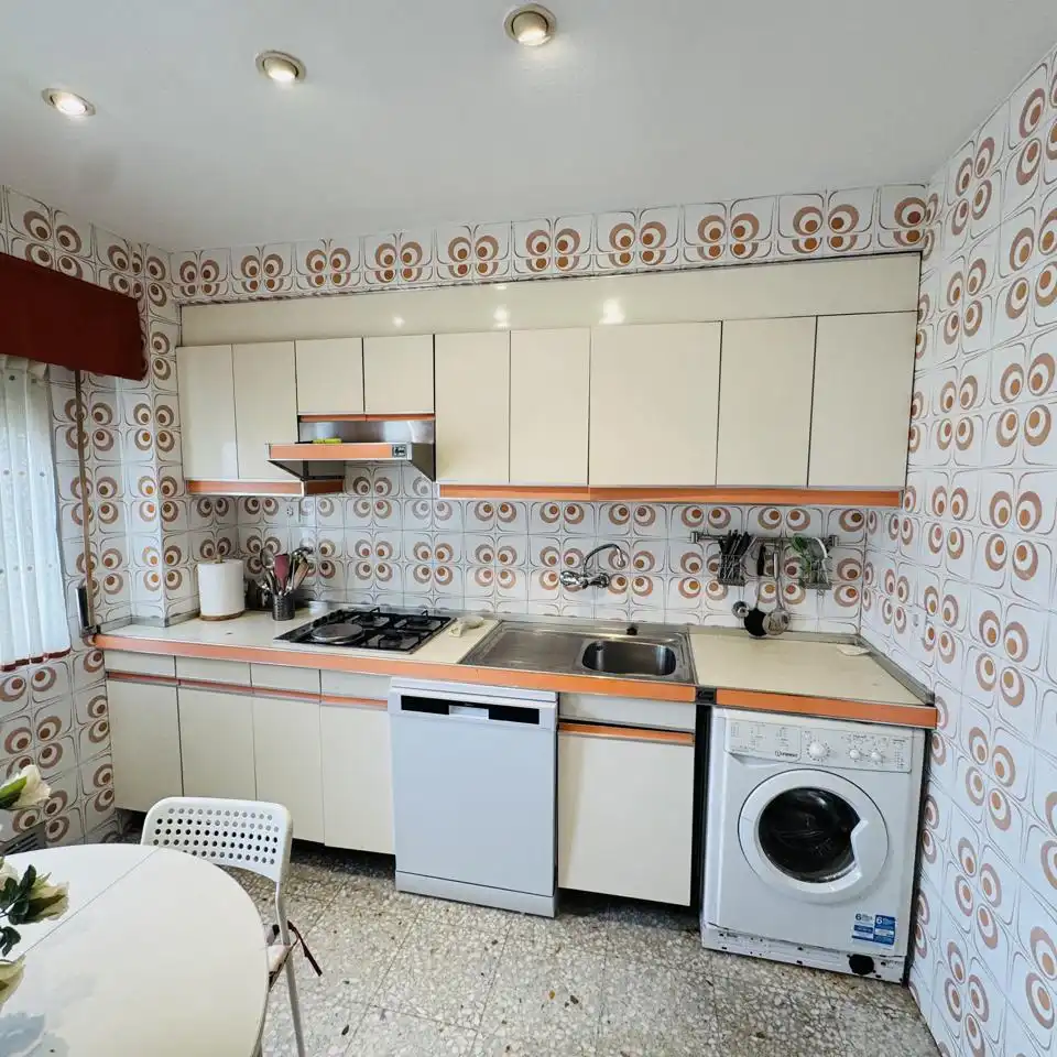 Flat for sale in De Cesáreo Alierta, La Granja