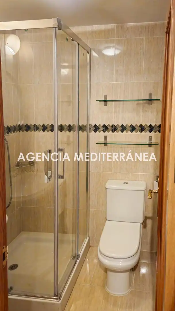 Bany de Àtic de lloguer en Burjassot amb Aire condicionat, Calefacció i Terrassa