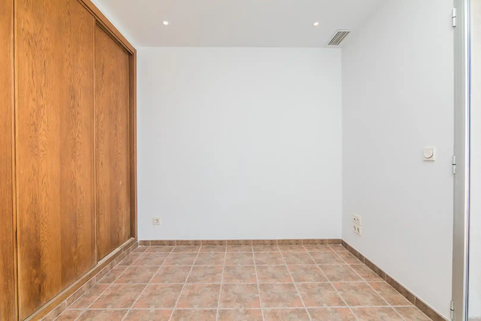 Dachboden zum Verkauf in Elche / Elx mit Klimaanlage, Heizung und Terrasse