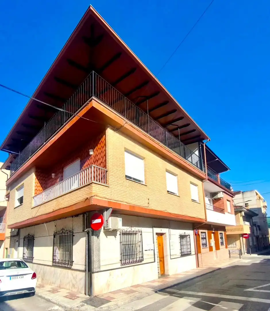 Exterior view of Attic for rent in Maracena  with Terrace, Furnished and Balcony
