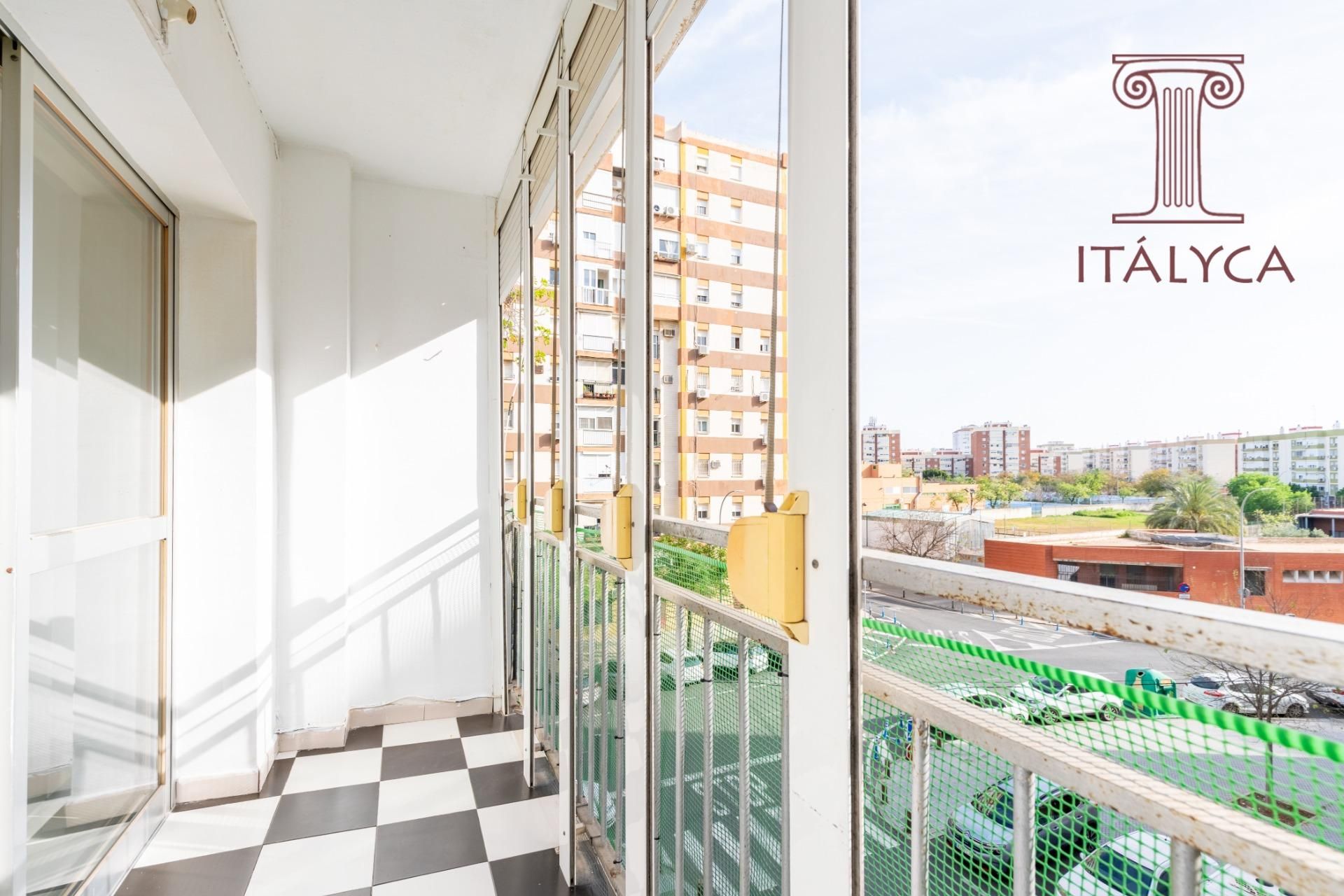 Balcony of Flat for sale in  Sevilla Capital  with Terrace
