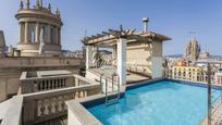 Swimming pool of Attic for sale in  Barcelona Capital  with Air Conditioner, Terrace and Swimming Pool