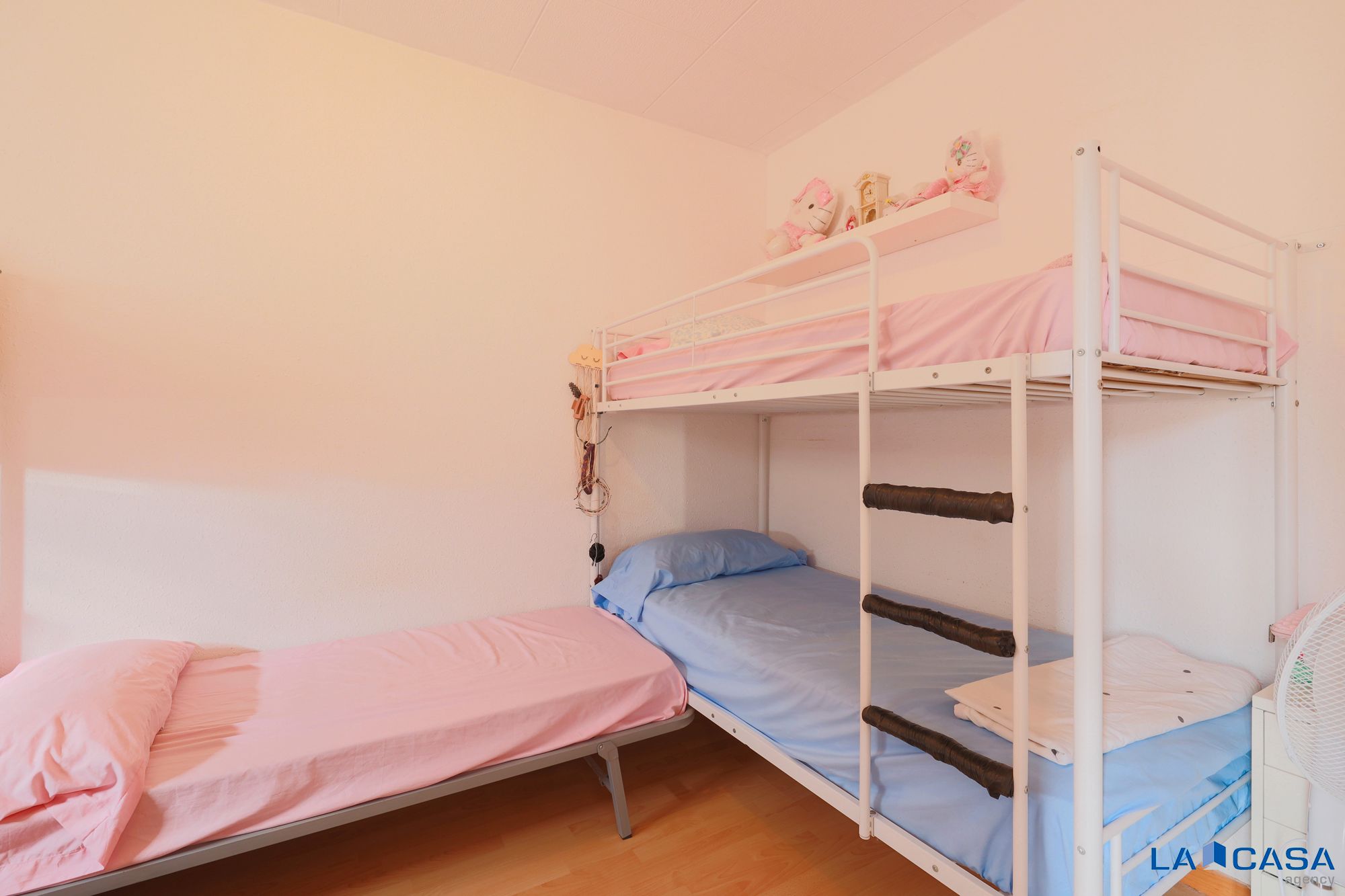 Bedroom of Flat for sale in  Barcelona Capital  with Balcony