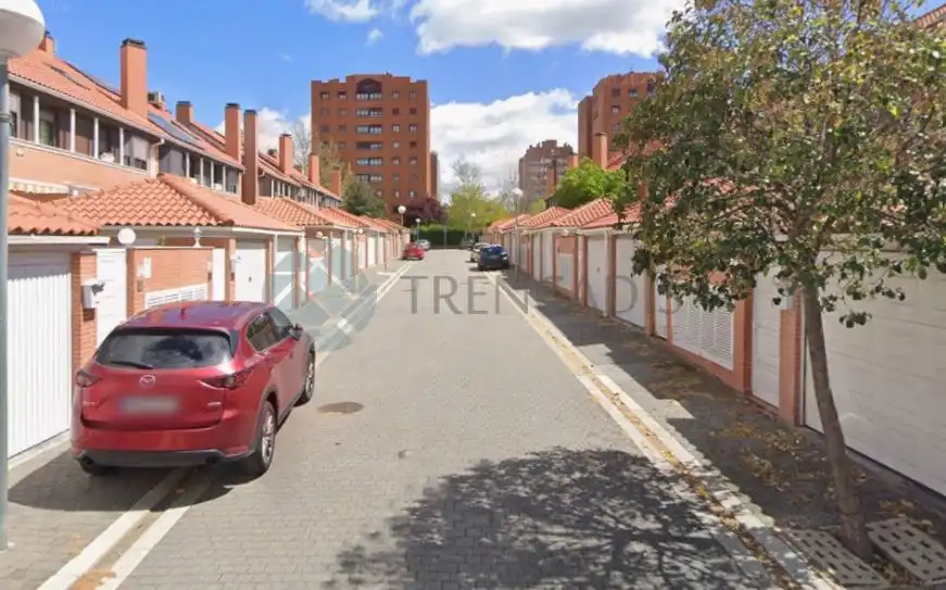 Vista exterior de Casa adosada en venda en Fuenlabrada