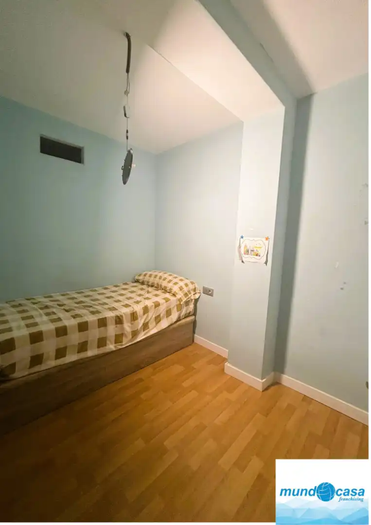 Schlafzimmer von Wohnung zum Verkauf in Pina de Ebro mit Parkett, Ofen und Waschmaschine