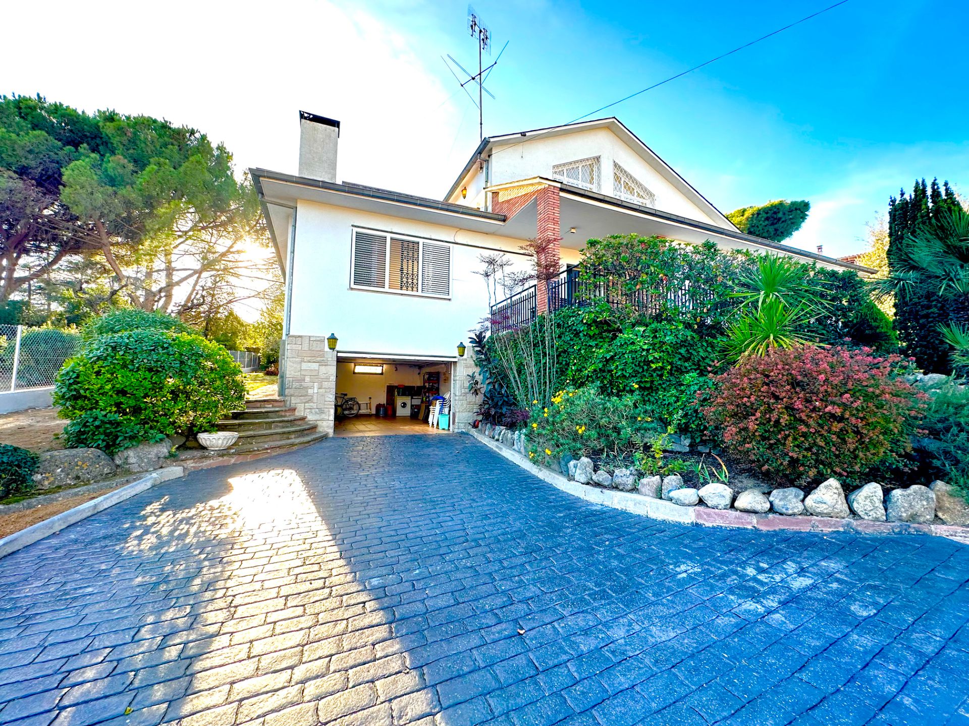 Vista exterior de Casa o chalet en venta en Santa Eulàlia de Ronçana con Calefacción, Jardín privado y Trastero