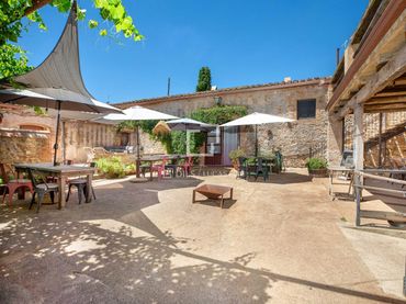 Casa rústica amb jardí en venda a Torroella de Montgrí