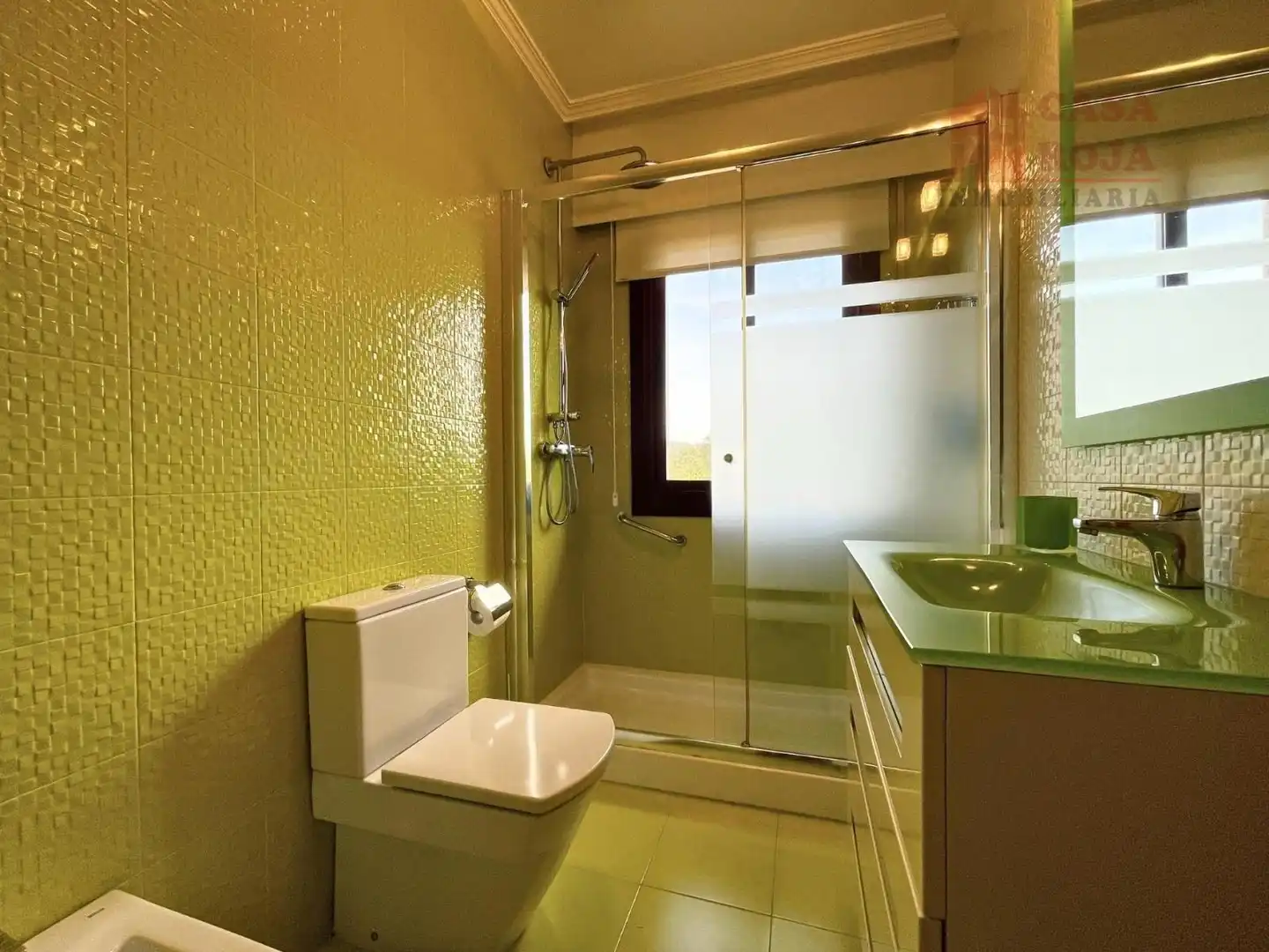 Baño de Casa o chalet en venta en Cangas  con Calefacción, Terraza y Piscina