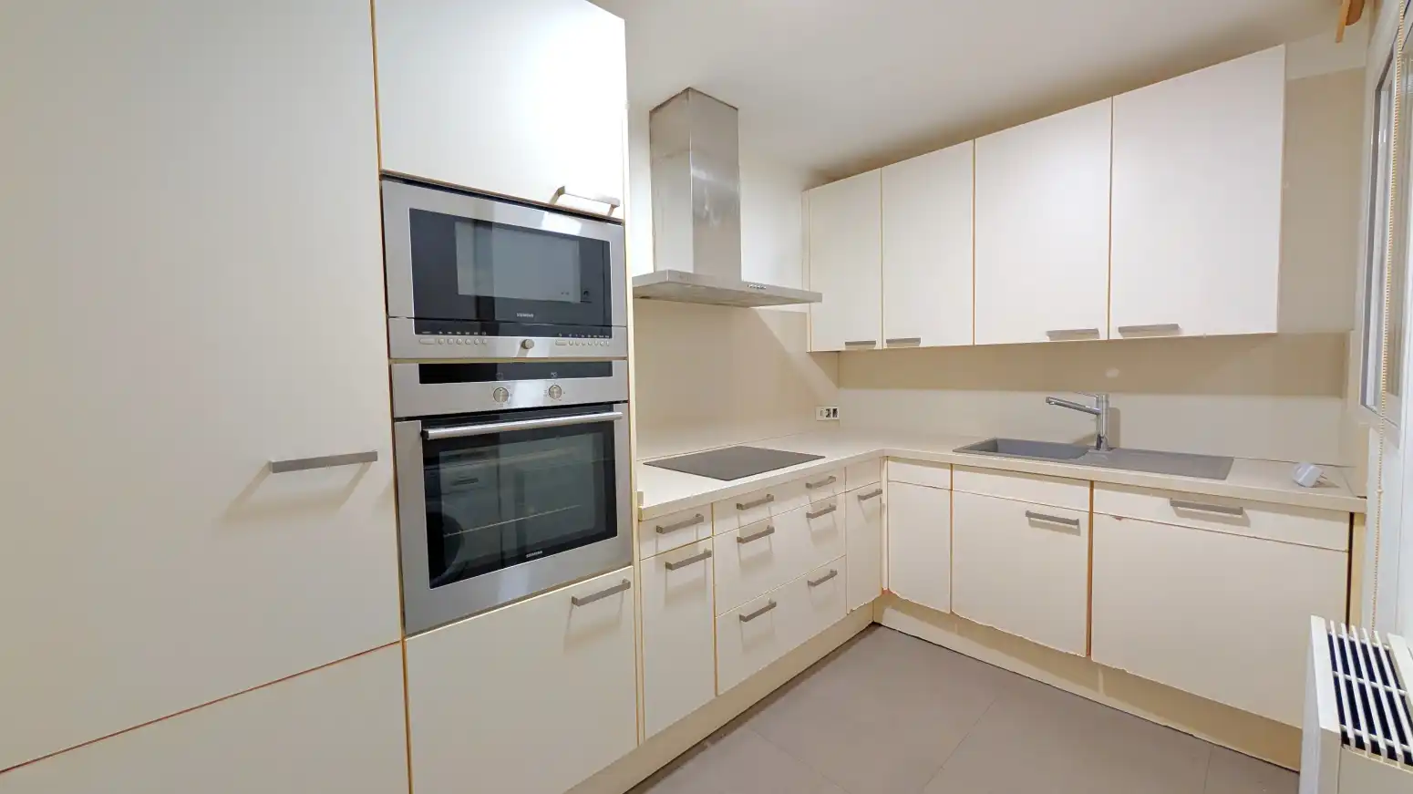 Cocina de Piso en venta en Valencia con Aire acondicionado, Calefacción y Jardín privado