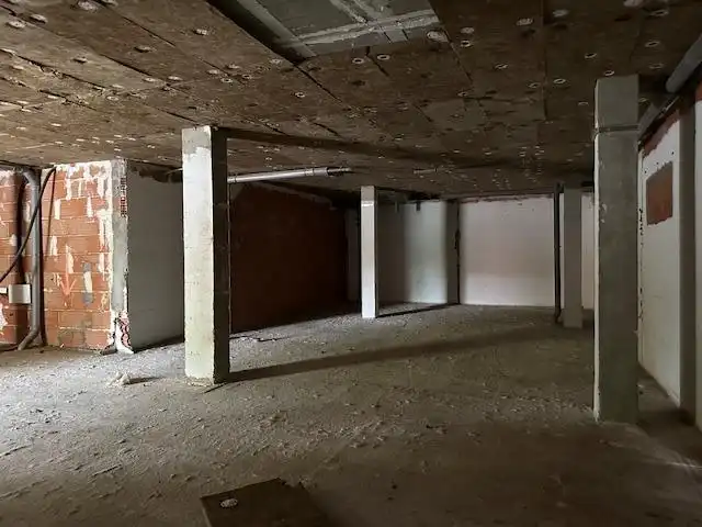 Local comercial en venta en Avenida MADRID, imagen 8